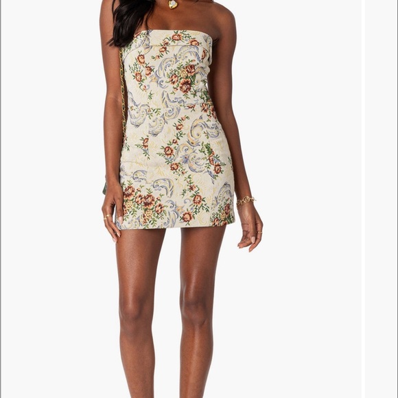 Edikted Dresses & Skirts - EDIKTED Floral Tapestry Lace-Up Back Strapless
Minidress
